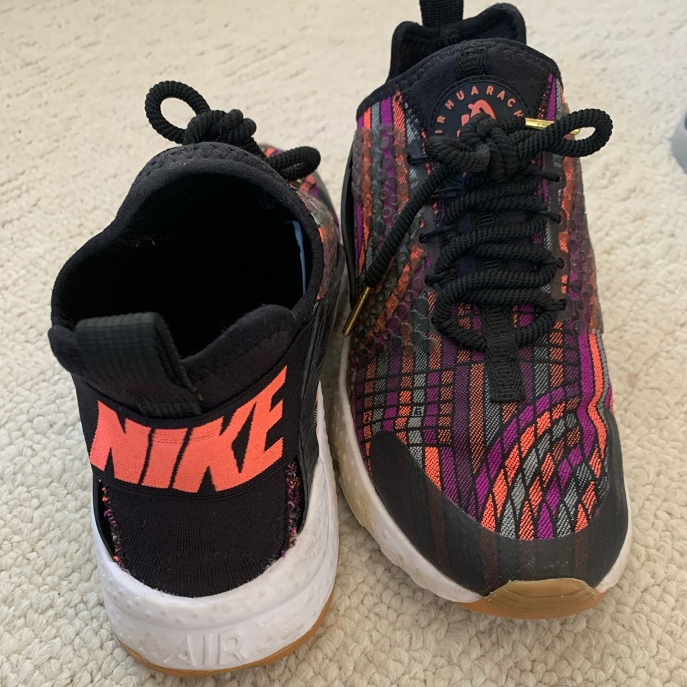 Women’s, Nike Air Hurache Sneakers - image 2